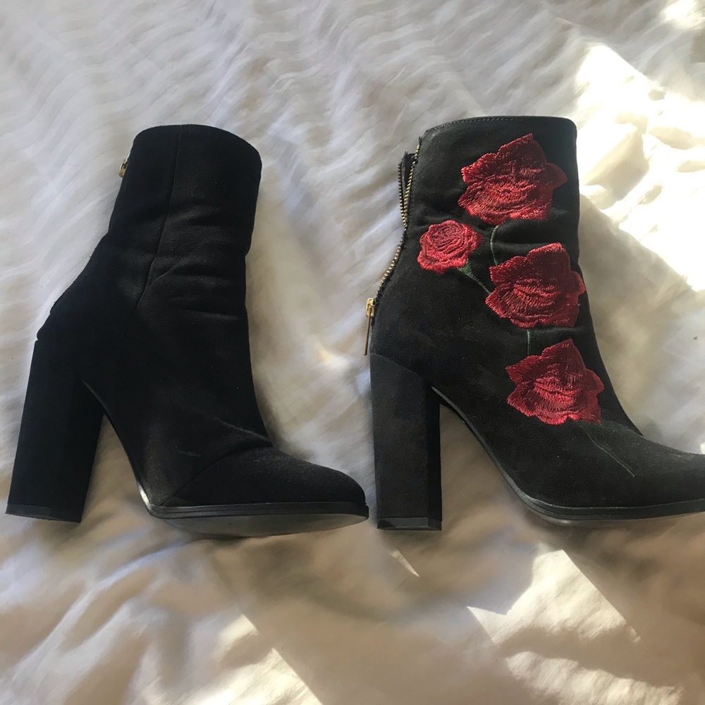 black boots with rose embroideries